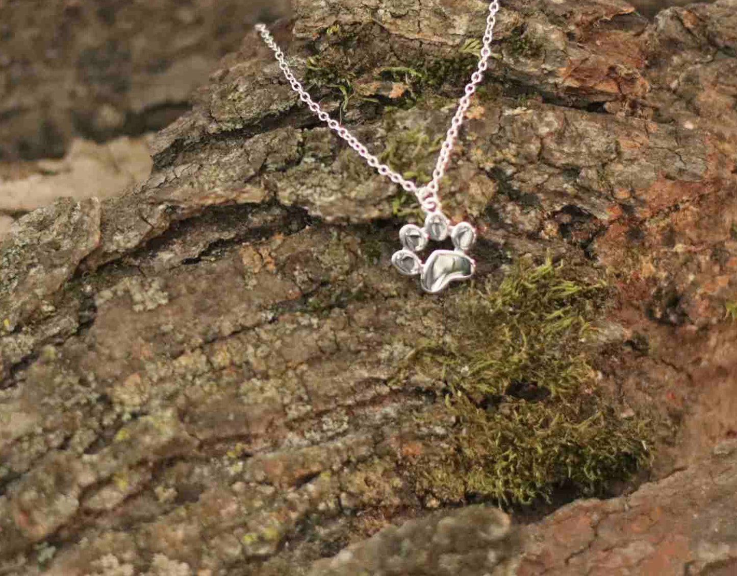 Sterling Silver Intricate Paw Print Pendant 18"