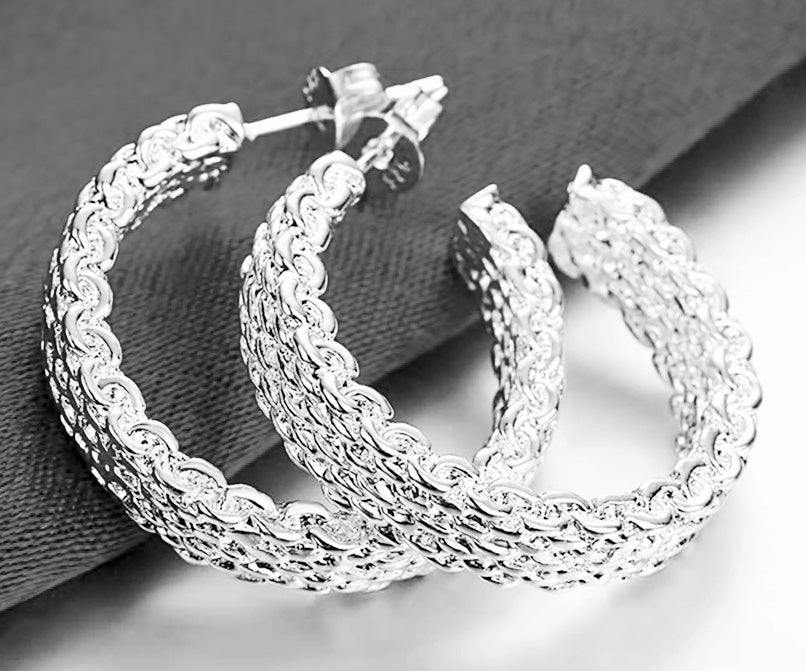 New Sterling Silver Elegantly Mesh Designed Hoop Earrings 26.5mm Round with Straight Silver Ear post.