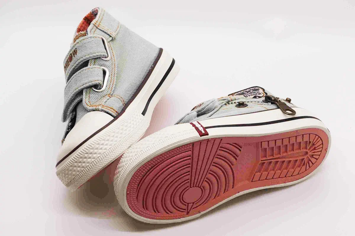 Trendy Tiny Tots Treads Adorable Canvas Unisex Sneakers
